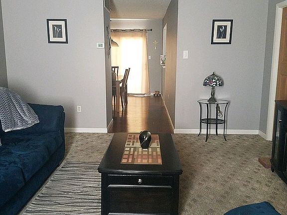 2nd image of 2537 Casimir St