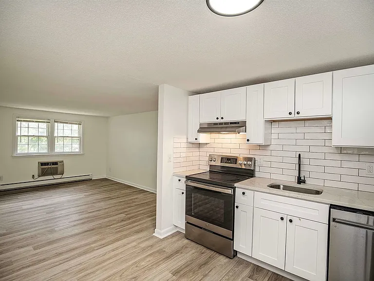 103 S Policy St — Photo 12