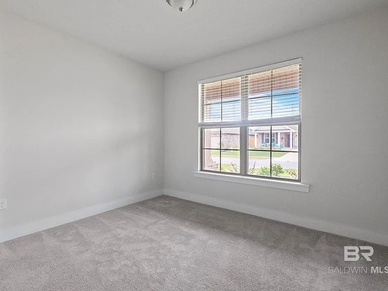 1710 Grouse St — Photo 52