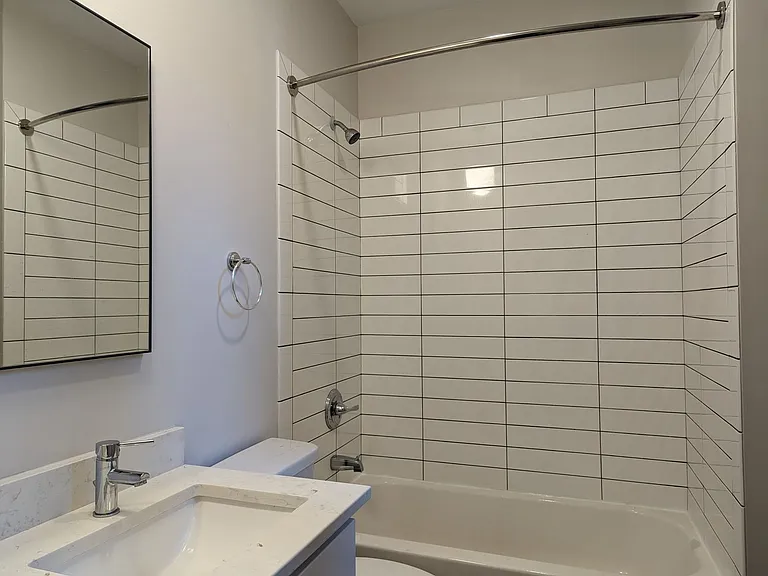1301-1309 Walnut Street — Photo 15