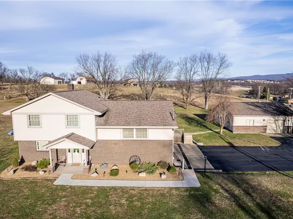 108 Stewart Rd, Derry, PA 15627