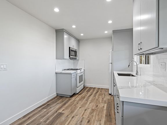 5th image of 421 Standish St Unit 5