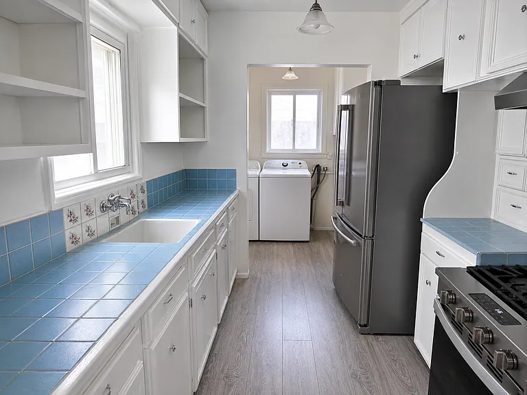 8501 S 5th Ave #A — Photo 15