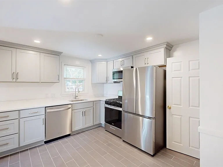 38 Nash St #38 — Photo 6