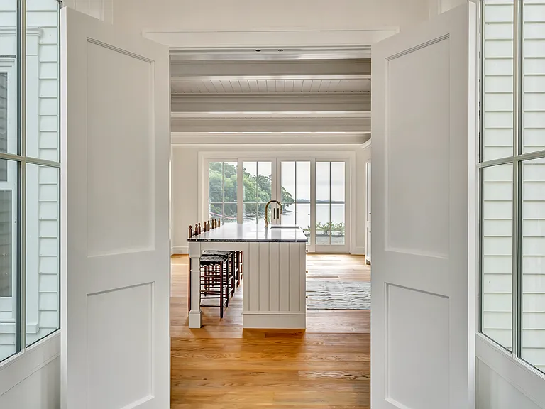 57 Sunset Point Rd — Photo 2