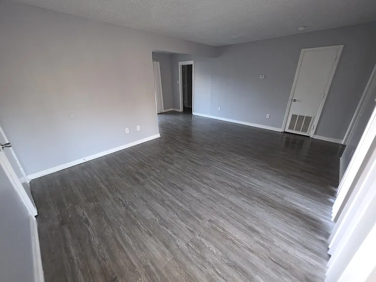 225 W McDowell Rd #L4 — Photo 1