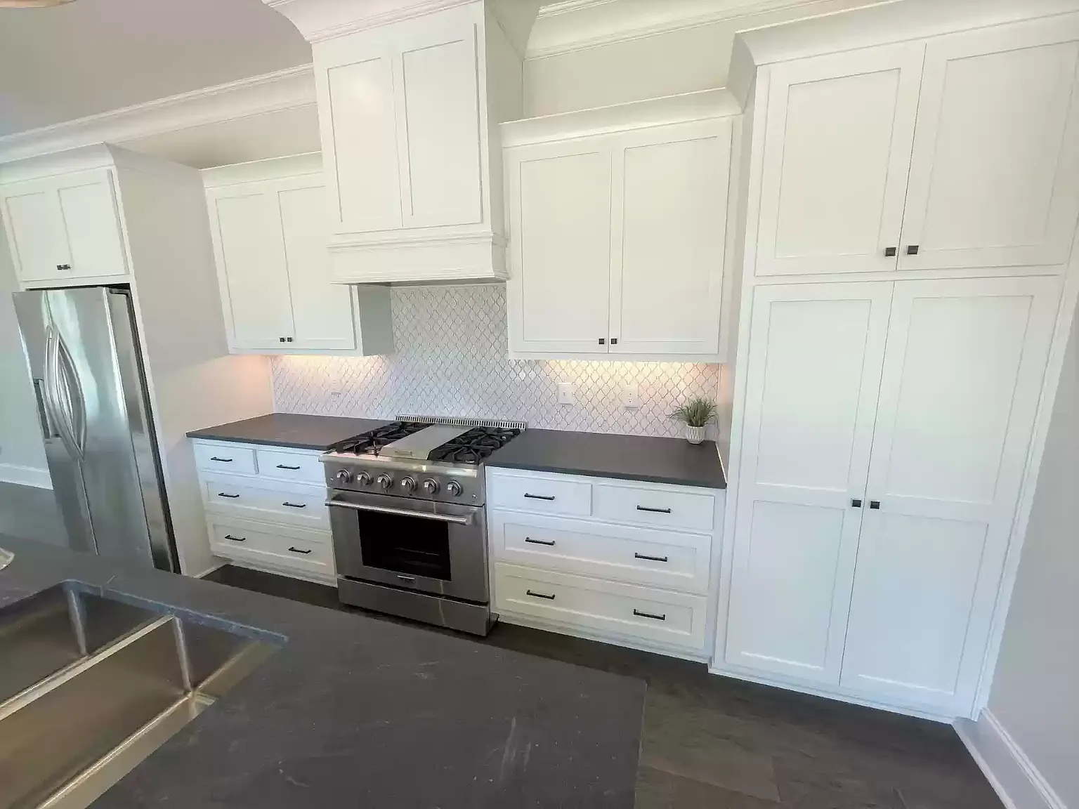 3 bed, 2.5 bath, 2194 sqft, $2,300 — Photo 4