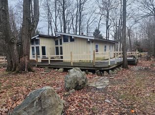 5053 Melrose Dr, Tobyhanna, PA