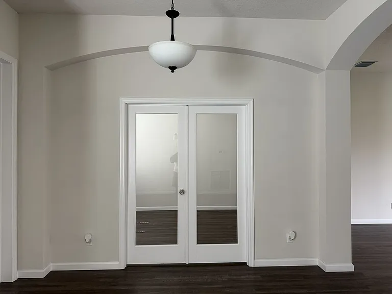 4634 SW Athena Dr — Photo 17