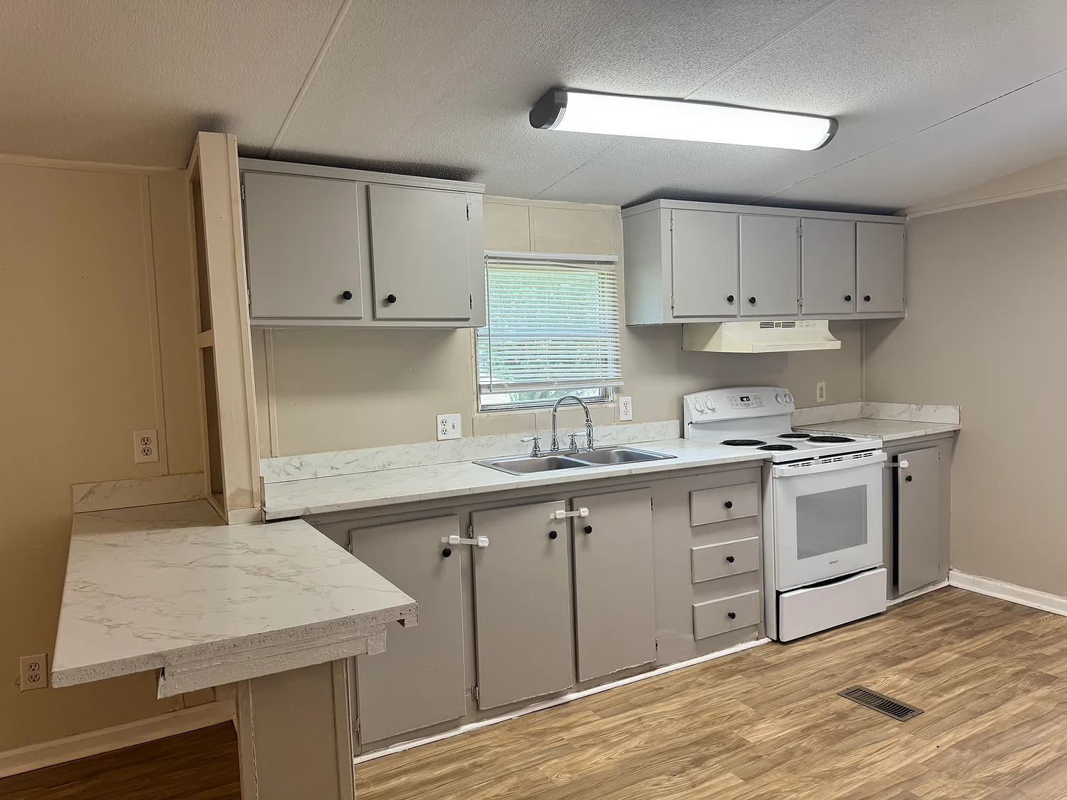 2 bed, 924 sqft, $900 — Photo 4