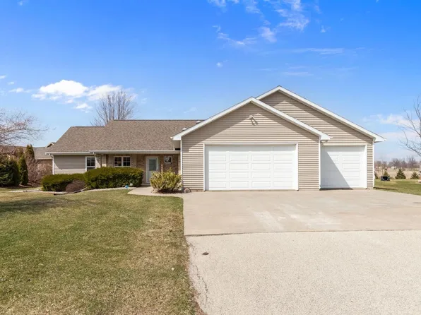 W5284 Waterview Dr, Sherwood, WI 54169