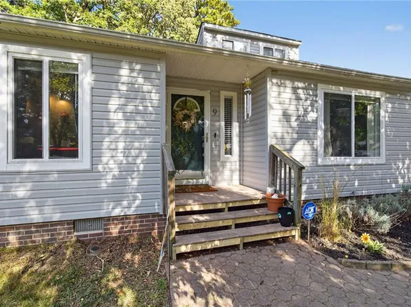 9 Friedman Pl, Newport News, VA 23608