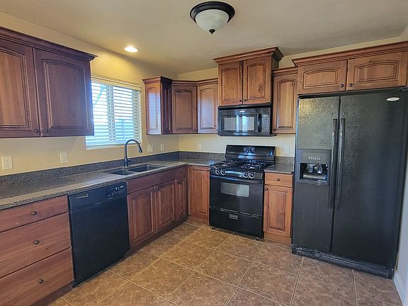 4th image of 340 W 1425 N APT 88
