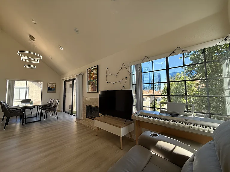 4639 Executive Dr — Photo 14