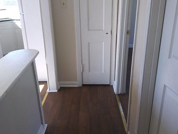 5th image of 1035 Lee Ave
