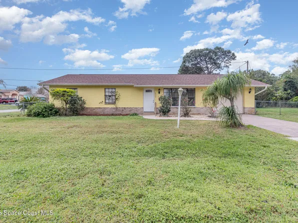 660 Grandeur St SE, Palm Bay, FL 32909