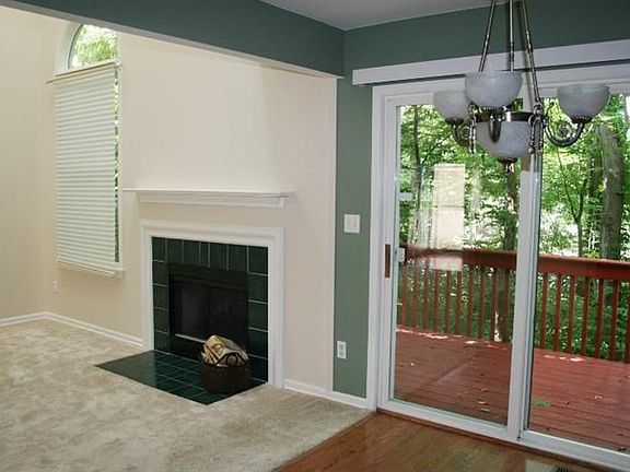 5th image of 2422 Mulberry Ct