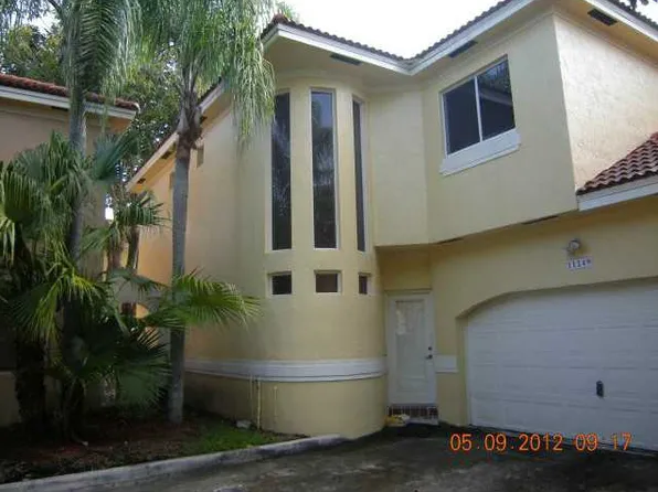 11285 Lakeview Dr #35-J, Coral Springs, FL 33071