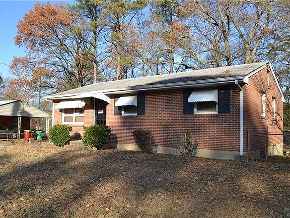 3rd image of 1505 Circle Dr