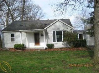 21740 Springhill St, Romulus, MI 48174