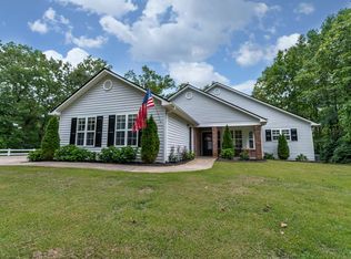 116 E Dogwood Ln, Blue Ridge, GA 30513