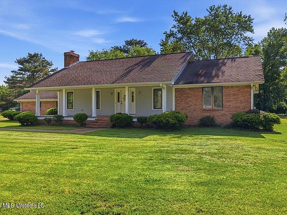 2nd image of 223 Hickory Ridge Rd