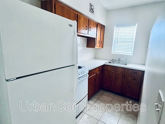 2nd image of 115 7th Ave N APT 7