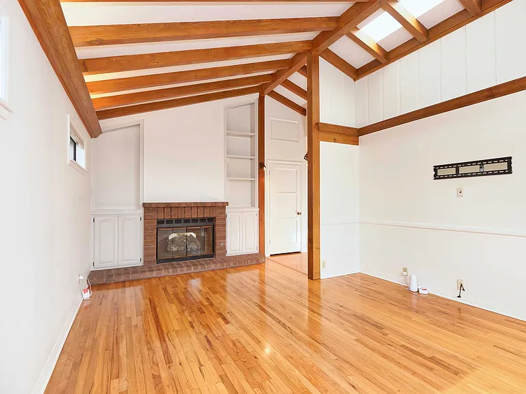 3228 Emerson St — Photo 16