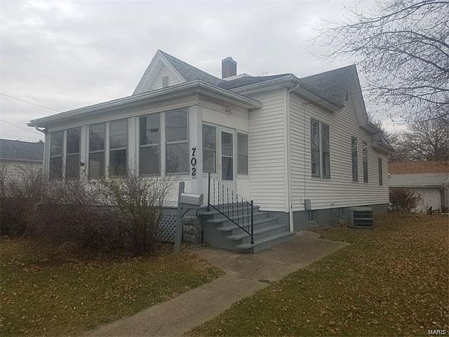 1st image of 702 N Jefferson St