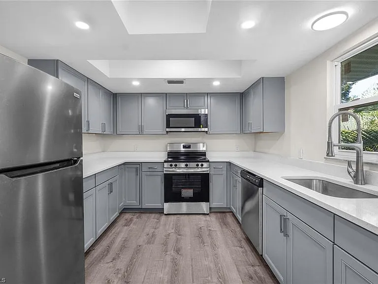 1284 Rainbow Ct — Photo 5