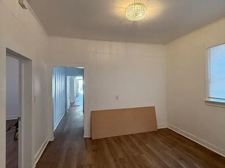 1009 S 6th St — Photo 15