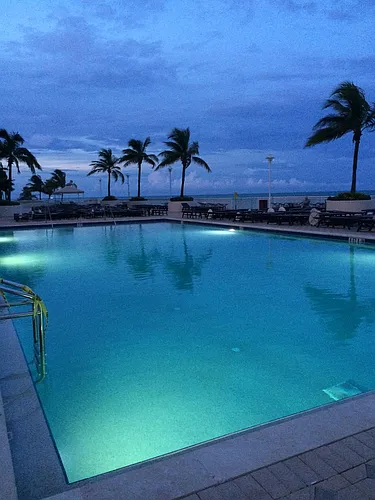 1890 S Ocean Dr #XX01 Photo 1