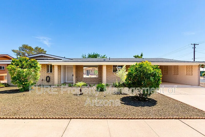 3 bed, 2.0 bath, 1743 sqft, $2,050 — Photo 1
