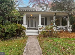 203 Forest Ave, Rockville, MD 20850