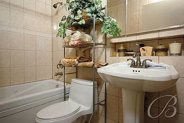 Sold by Bellmarc Realty | media 5