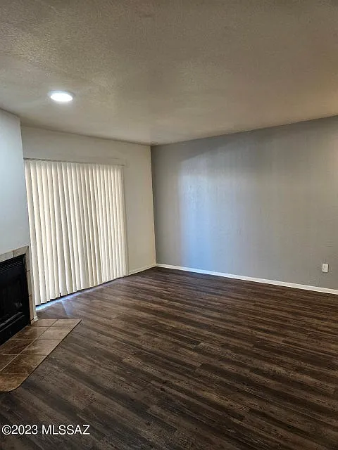 2 bedroom Condo,$1145.00 — Photo 2
