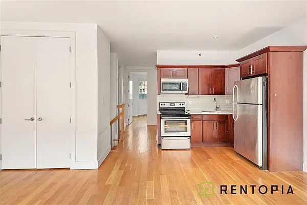 Rented by Rentopia | media 25