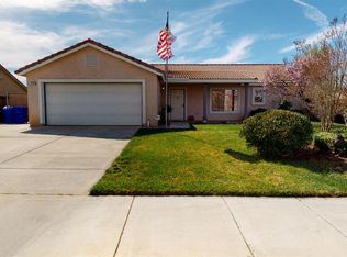 12701 Adolfo Ln, Victorville, CA 92392
