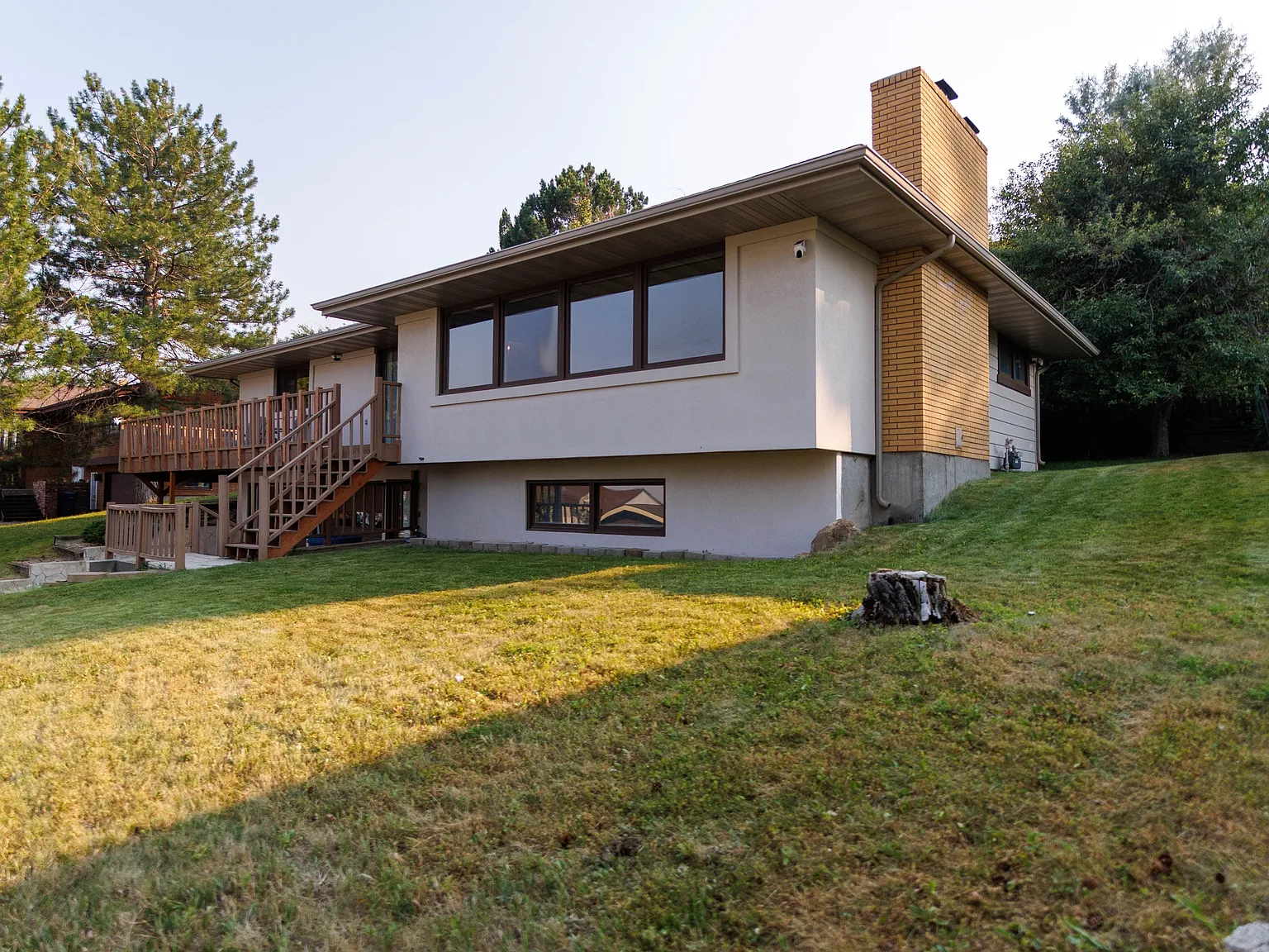 2750 Greenbriar Drive - 1 — Photo 2