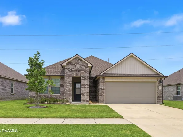 105 Eagle Lake Dr, Duson, LA 70529