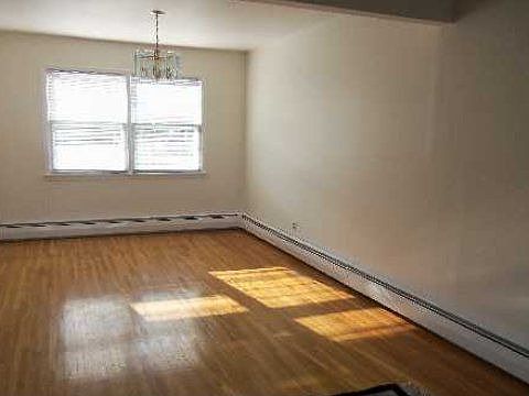 4th image of 380 Guy Lombardo Ave