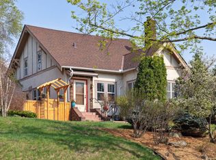 588 Mount Curve Blvd, Saint Paul, MN 55116