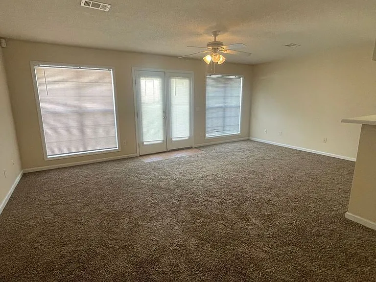 143 S Springview Dr — Photo 15