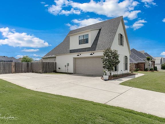 2nd image of 232 Lori Dr