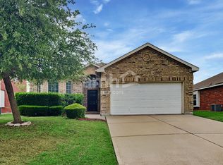 1105 Skylark Dr, Burleson, TX 76028