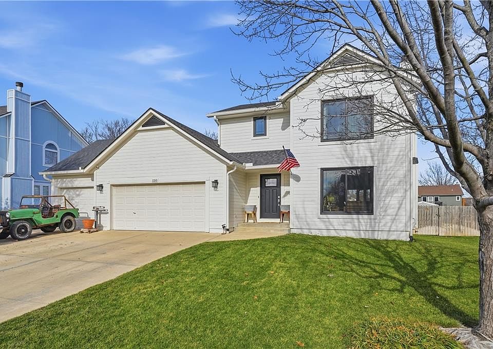 1st image of 150 W Lanesfield St