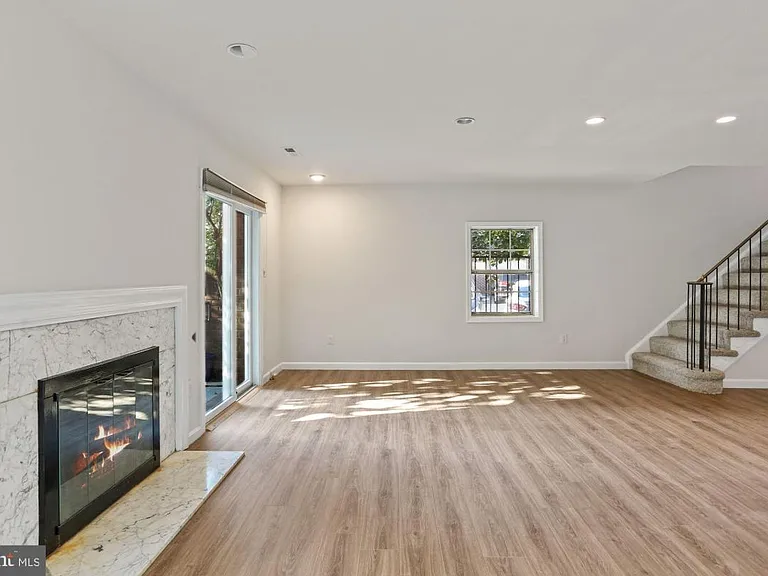 1454 McLean Mews Ct — Photo 25