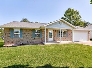 31 Darla Dr, Winfield, MO 63389