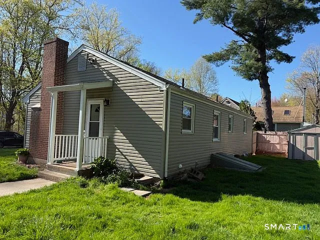 Building Photo - 62 Brookdale Ave