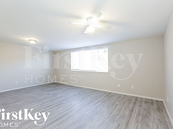 4th image of 12028 N 30th Dr